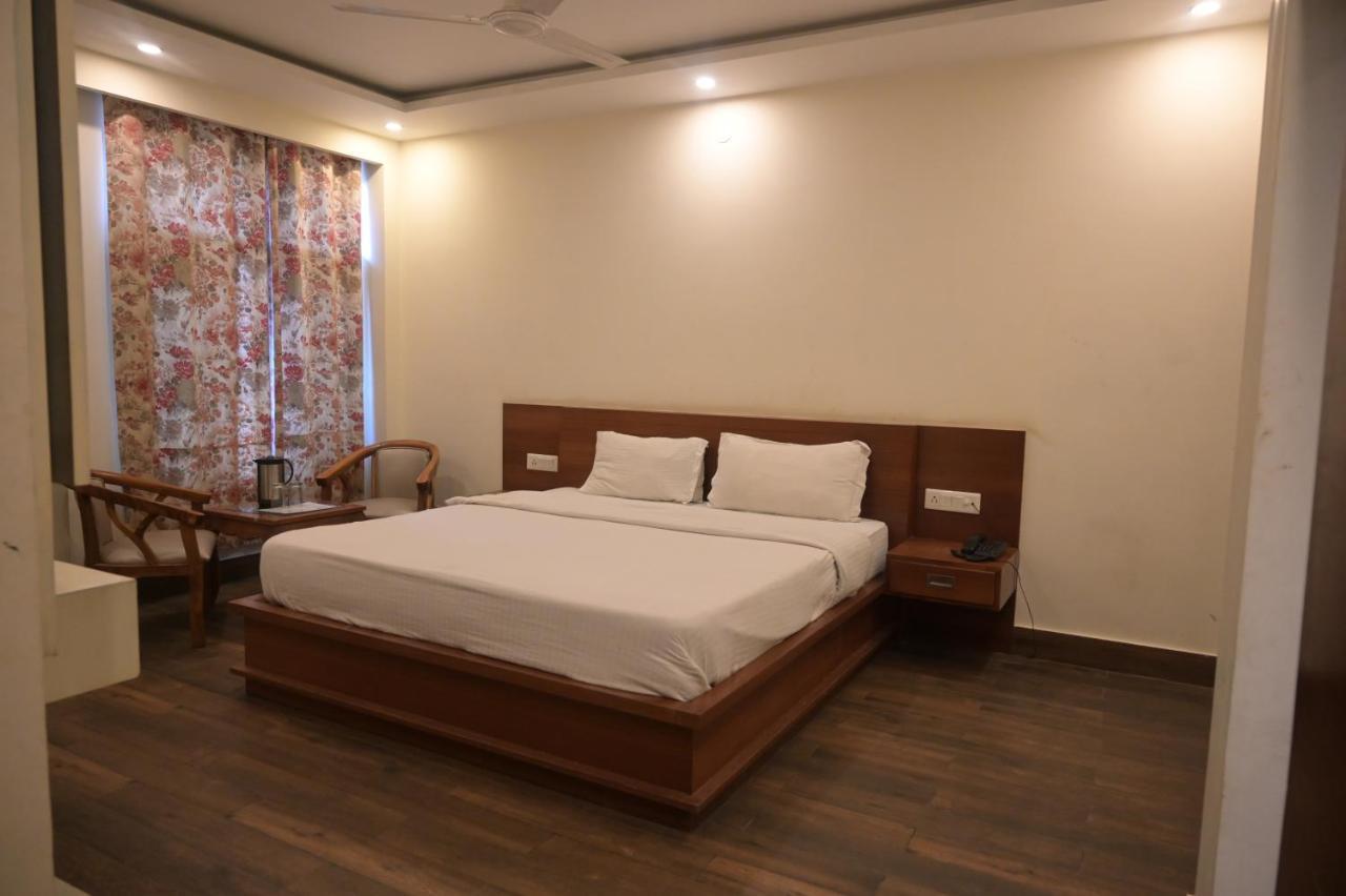 Hotel Apple Blossom B$B Manali  Exterior photo
